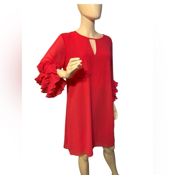 Vince Camuto Women's Chiffon Float Shift Dress with Pleated Sleeves - Picture 2 of 10